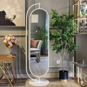 miroir avec pied