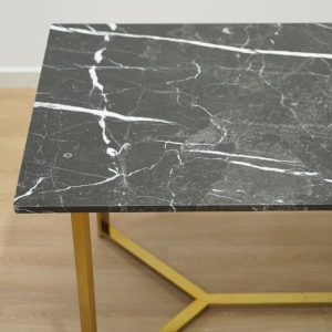 Table à manger en inox