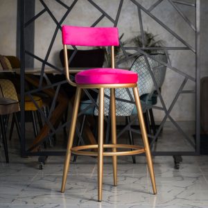 tabouret en rose fuchsia