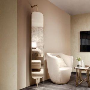 Miroir sur pied