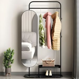 Miroir sur pied