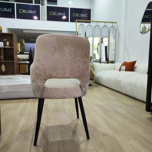 Chaise avec accoudoirs, tissu beige